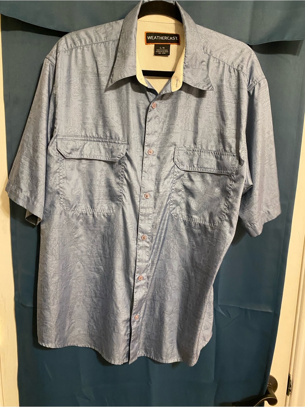 Men's Light Blue Short-Sleeve Button-Down Shirt
